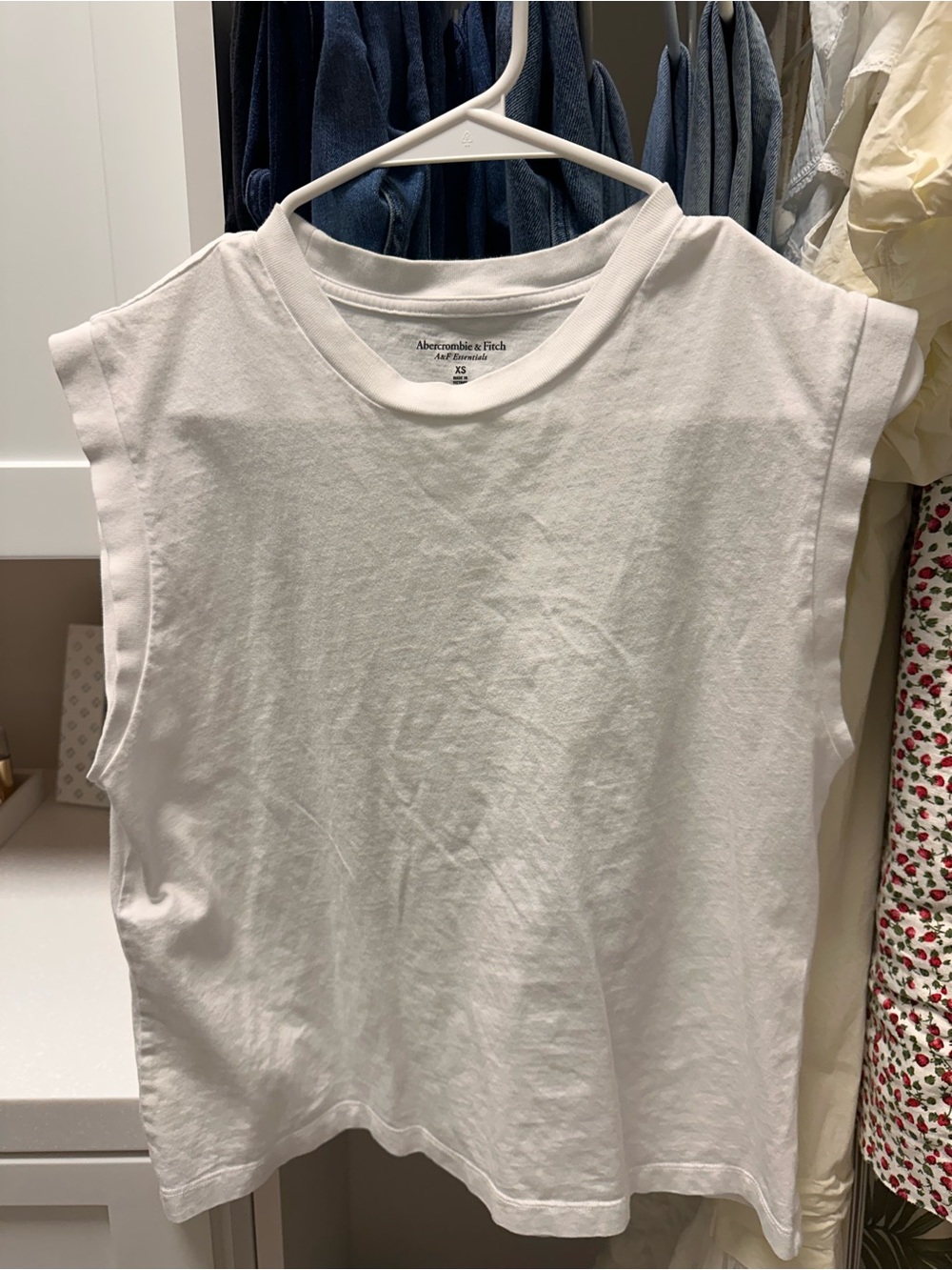 Abercrombie & Fitch White Women's Muscle Tee